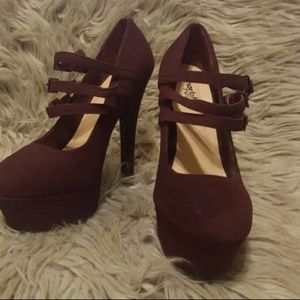 purple heel pumps